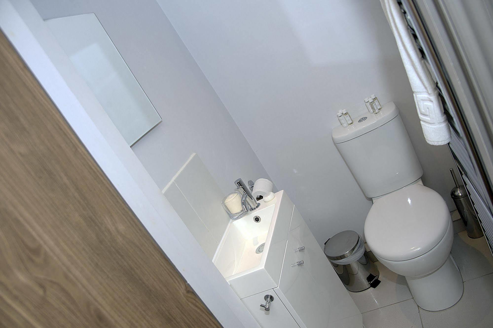 Base Apartamentos con servicio - City Road Chester Exterior foto