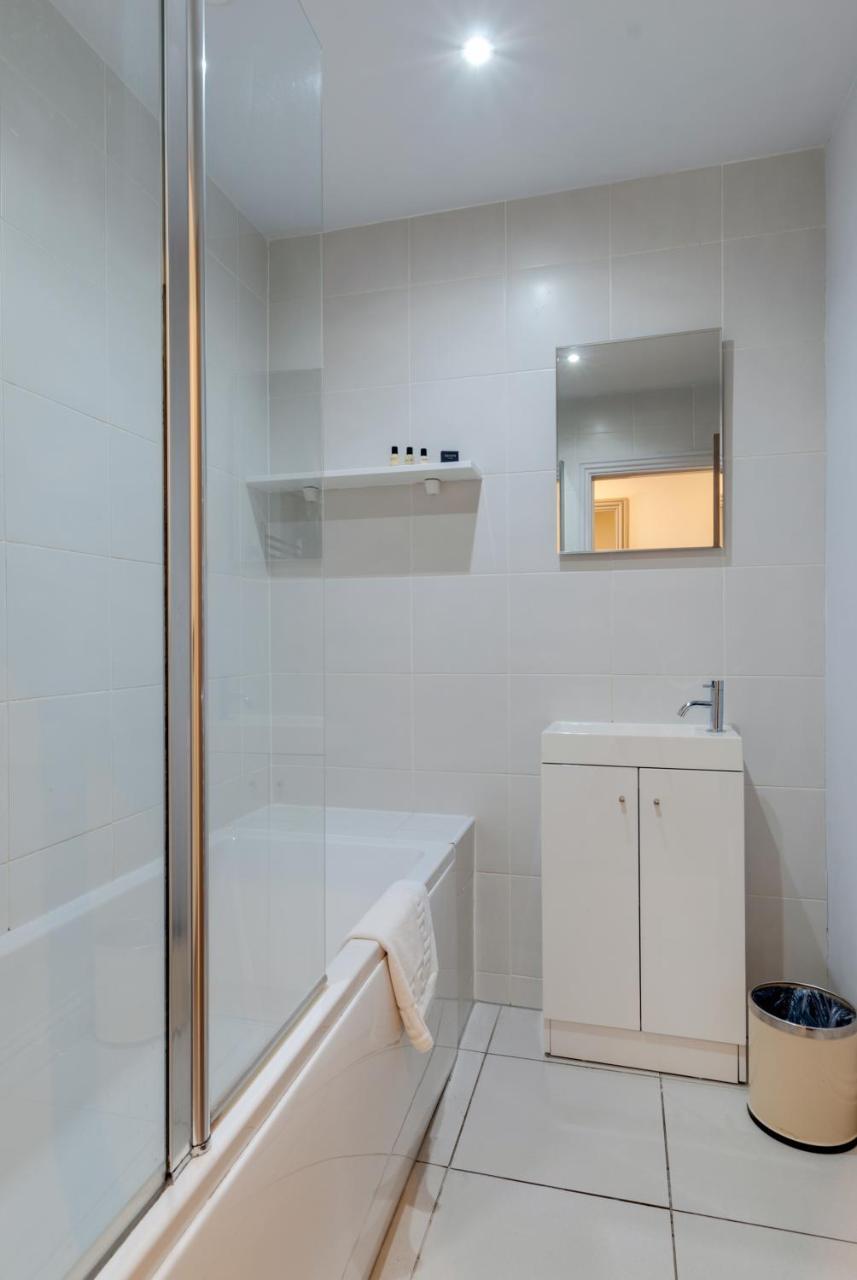 Base Apartamentos con servicio - City Road Chester Exterior foto