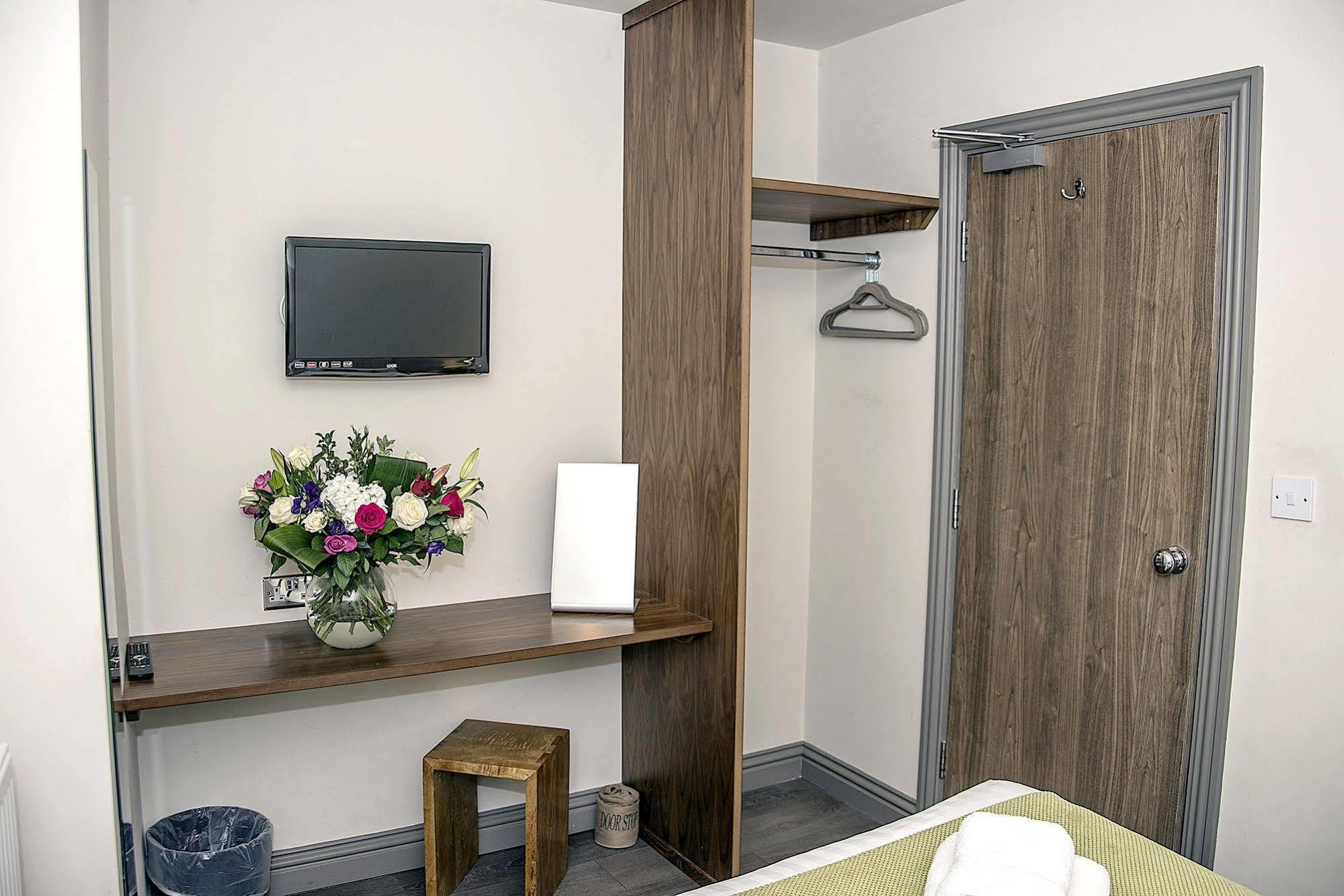 Base Apartamentos con servicio - City Road Chester Exterior foto